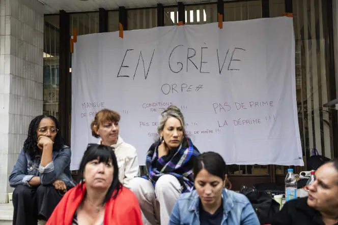 A Reims (Marne), le 27 mai 2022. Des soignants et aidants de l'Ehpad Saint-André demandent à Orpea de verser leur prime d'intéressement.