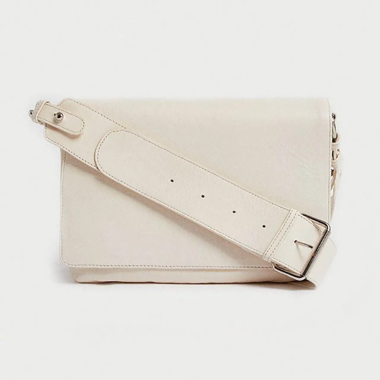 L’image peut contenir : portefeuille, accessoires et accessoire