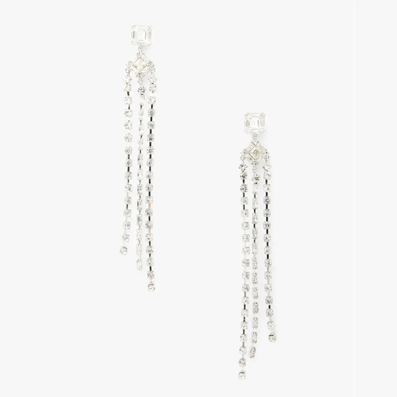 L’image peut contenir : accessoires, accessoire, bijoux et boucle d’oreille