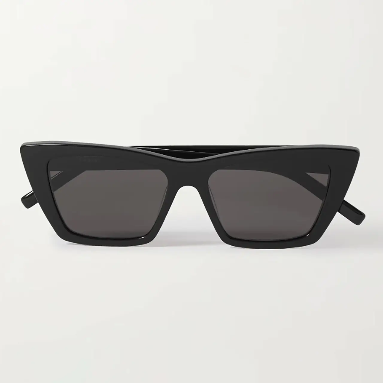 L’image peut contenir : lunettes de soleil, accessoires et accessoire