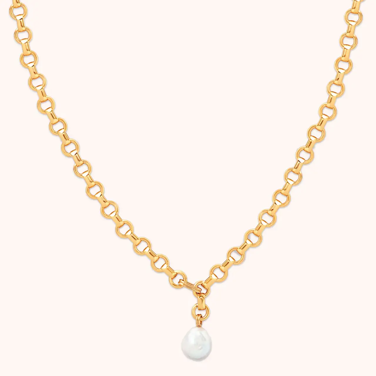 L’image peut contenir : collier, bijoux, accessoires, accessoire et perle
