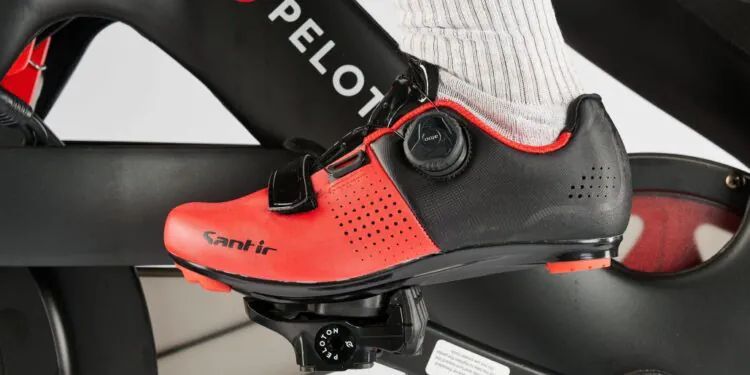 Examen des chaussures de cyclisme Santic Jian1