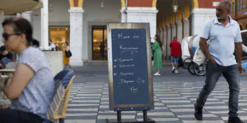 A l'aube de l'été, la grande désertion des saisonniers du tourisme en Europe