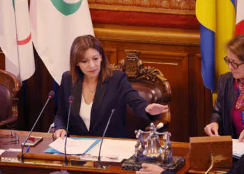 A la Mairie de Paris, Anne Hidalgo entend réduire le travail précaire