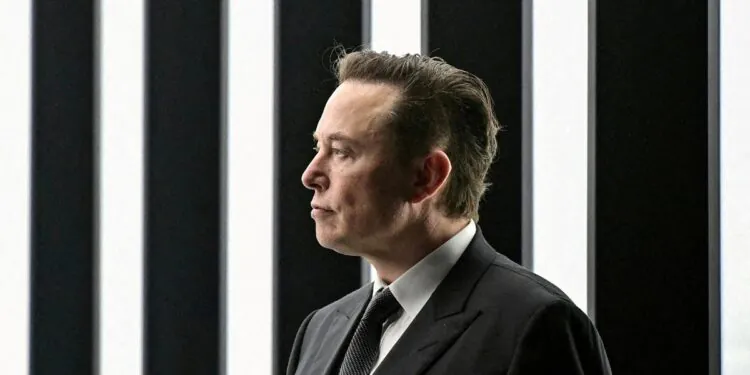 Elon Musk a 