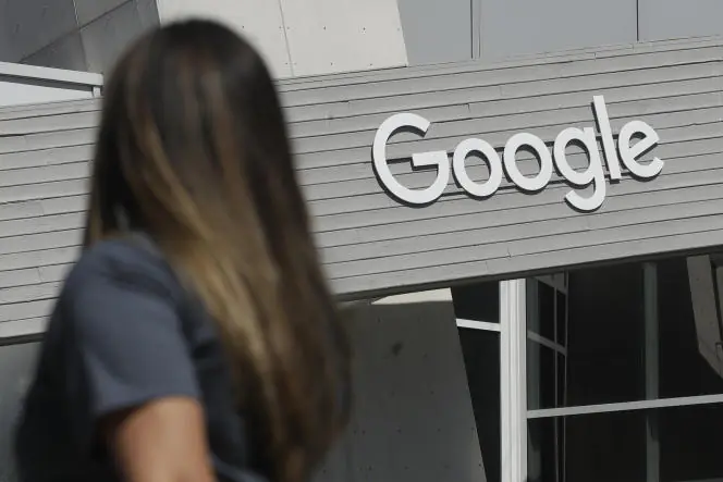 Quinze mille femmes ont poursuivi le géant de l'informatique Google.