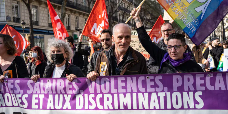 La France peine à s'améliorer dans la réduction des inégalités hommes-femmes au travail