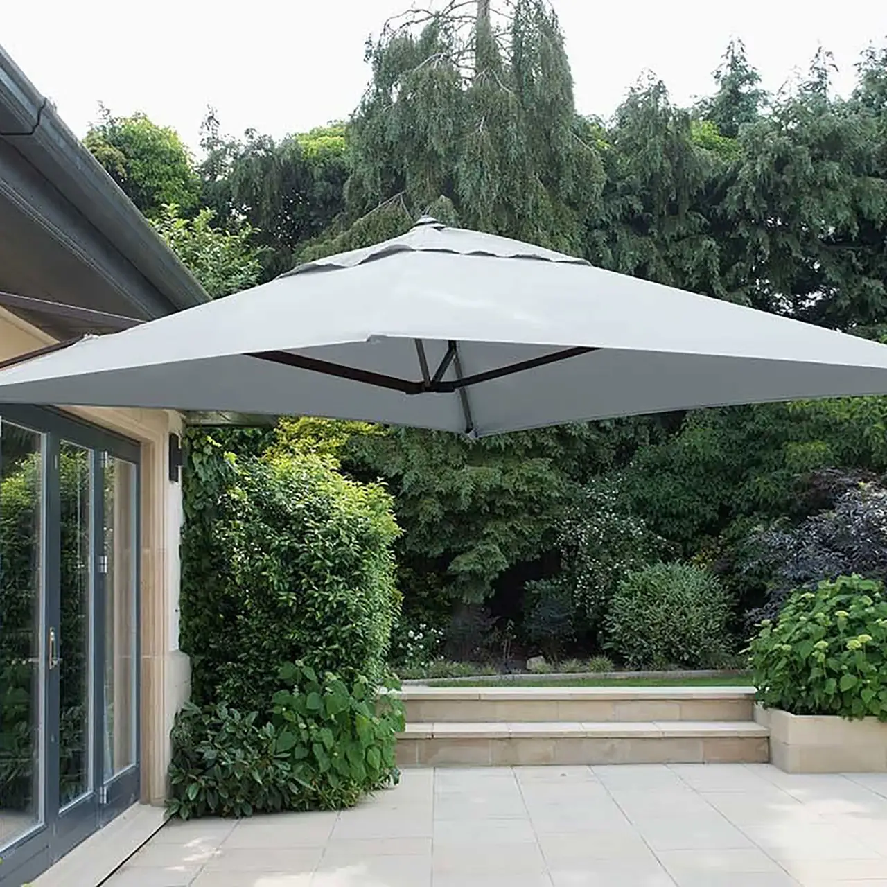 11 parapluies de jardin pour l'ombre et la protection contre les intempéries