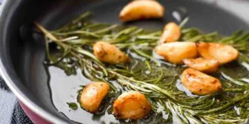 8 aliments à éviter lors d"un premier rendez-vous