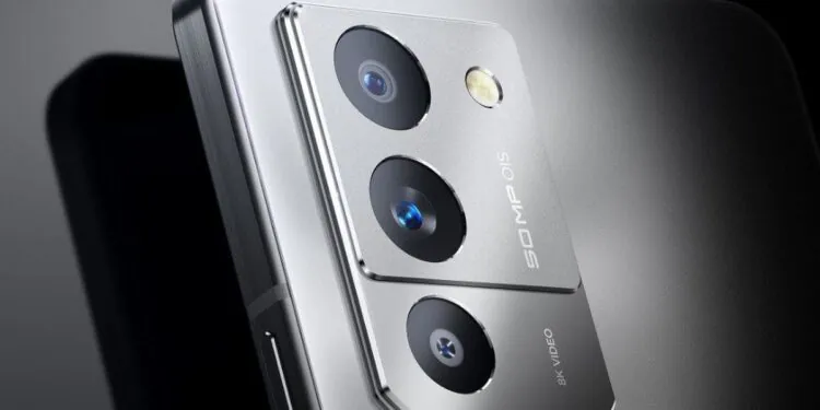 Lenovo Legion Y70 Avec Configuration De Camera Arriere Triple De