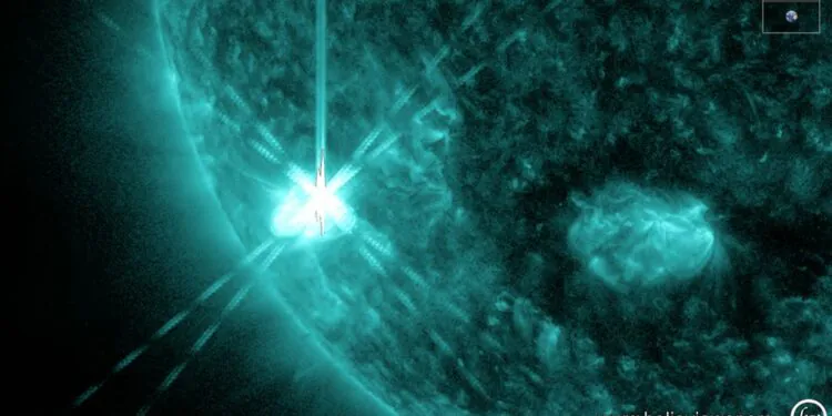 Une puissante éruption solaire frappe la Terre et provoque une panne de radio en Europe et en Afrique
