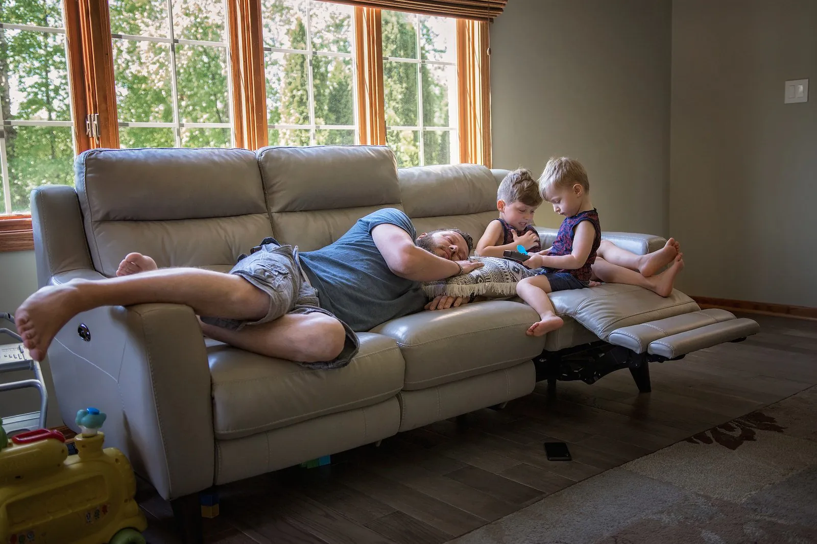 Découvrez ces photos touchantes de pères avec leurs enfants