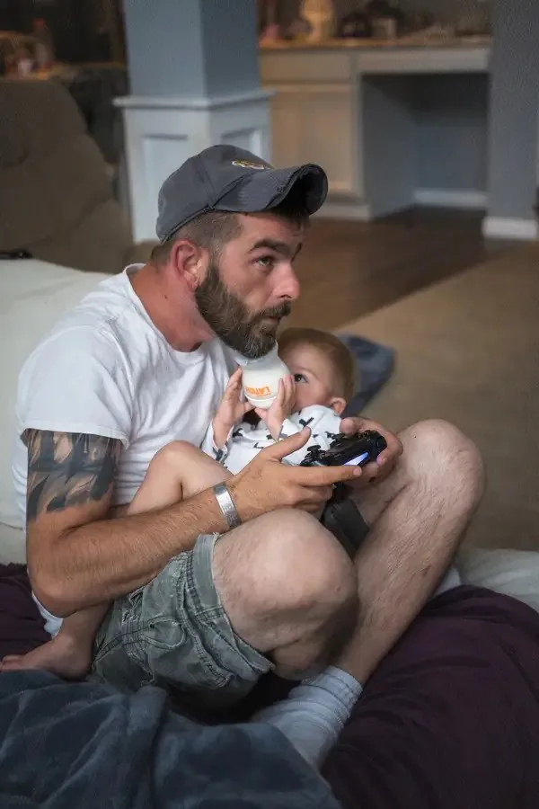 Découvrez ces photos touchantes de pères avec leurs enfants