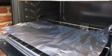 7 razones por las que no deberías usar papel aluminio en tu cocina