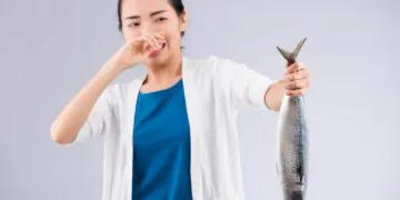 8 astuces pour éliminer el olor del pescado en tu hogar