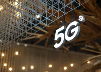 5G Telecom Services Expected to Roll Out in India by October 12, Says Union Minister Ashwini Vaishnaw