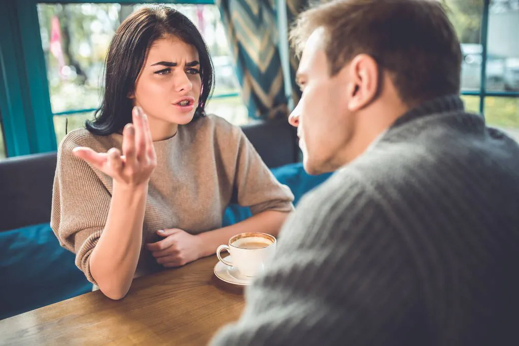 9 raisons pour lesquelles vous ne devriez pas rester amis avec votre ex