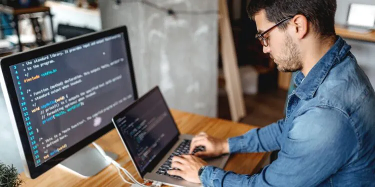 Meilleurs cours de codage en ligne 2022 : apprenez à coder à la maison et démarrez une nouvelle carrière
