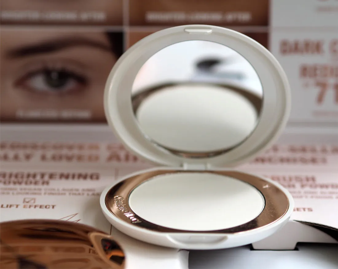 Examen de la poudre de finition impeccable éclaircissante à l'aérographe de Charlotte Tilbury