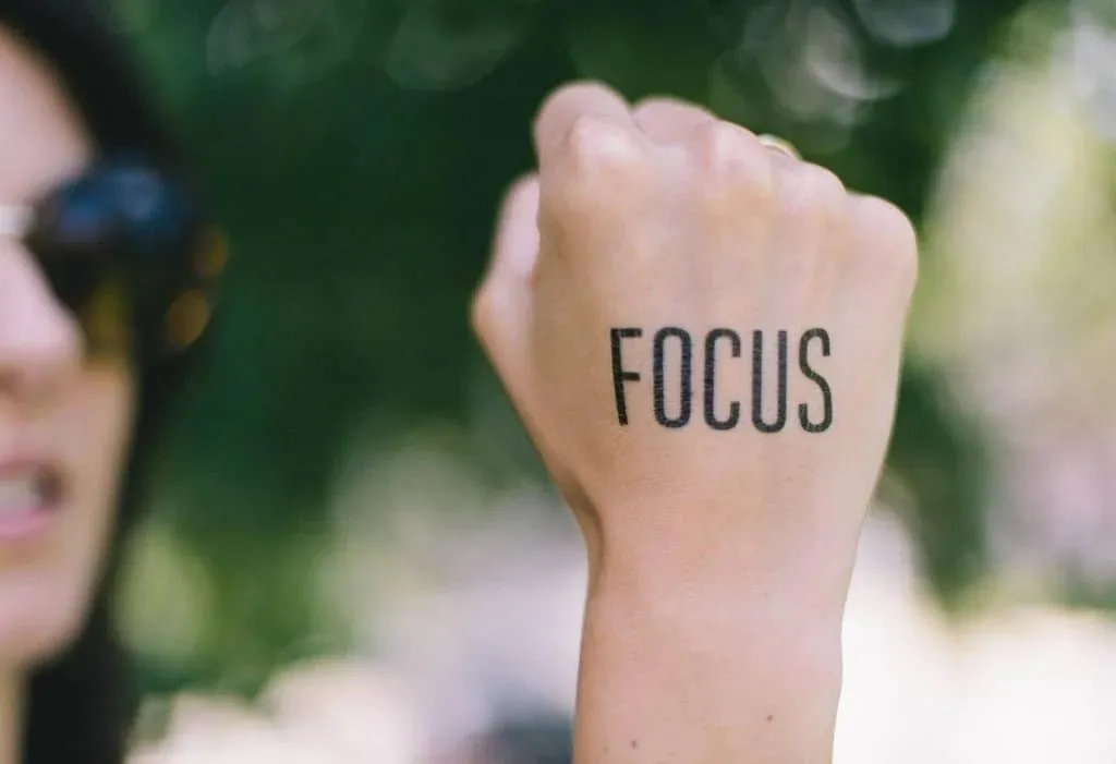 Avoir une concentration, un geste