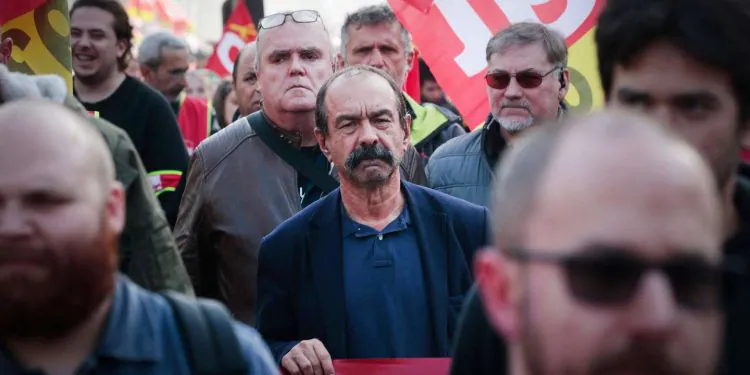 La CGT ne parvient pas à se mobiliser sur les salaires, seulement 15 000 personnes ont manifesté jeudi