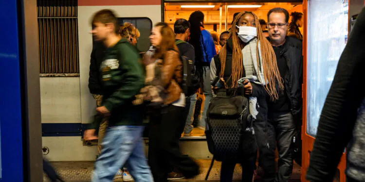 Dans les transports d'Ile-de-France, le télétravail n'a pas fait disparaître les heures de pointe