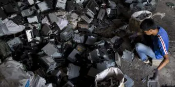 Smartphone Waste to Constitute Over 30 Percent of World