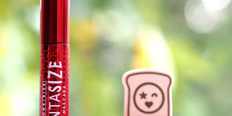 Mascara fantaisie taille unique | Blogueuse beauté britannique