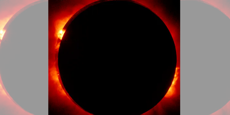 Regardez une éclipse de «cercle de feu» se dérouler depuis l'espace dans de nouvelles images épiques de la NASA