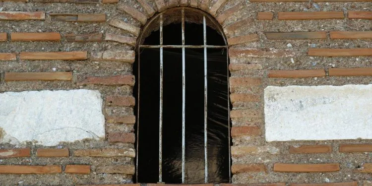« Refus de douche et de balade » découvrez le quotidien de Dahbia B., meurtrière présumée de Lola, en prison