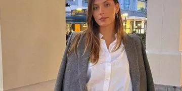 camille cerf mini jupe bottes cuissardes instagram toile