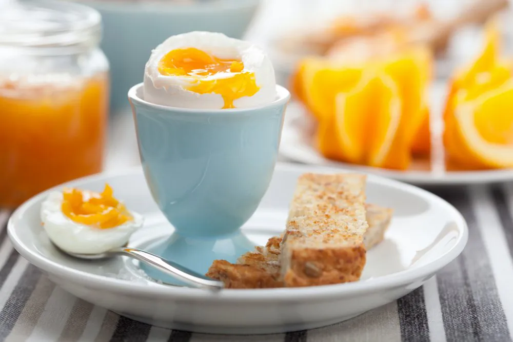 Weichgekochte Ei, Vaisselle, Ingrédient, Alimentaire, Vaisselle, Plaque, Orange, Recette, Cuisine