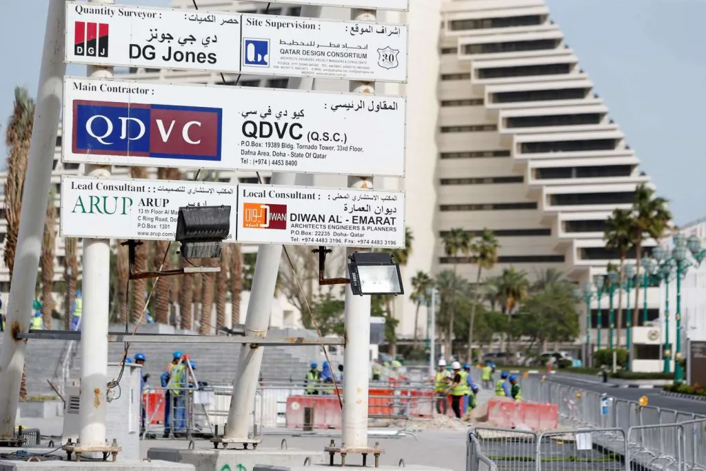 Une filiale de Vinci mise en examen dans le cadre d'une enquête sur les conditions de travail de ses ouvriers au Qatar
