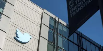 Twitter licenciera vendredi