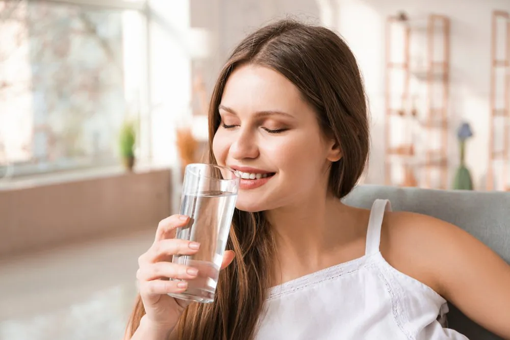 Eau, Lèvre, Sourire, Verres, Cils, Heureux, Geste