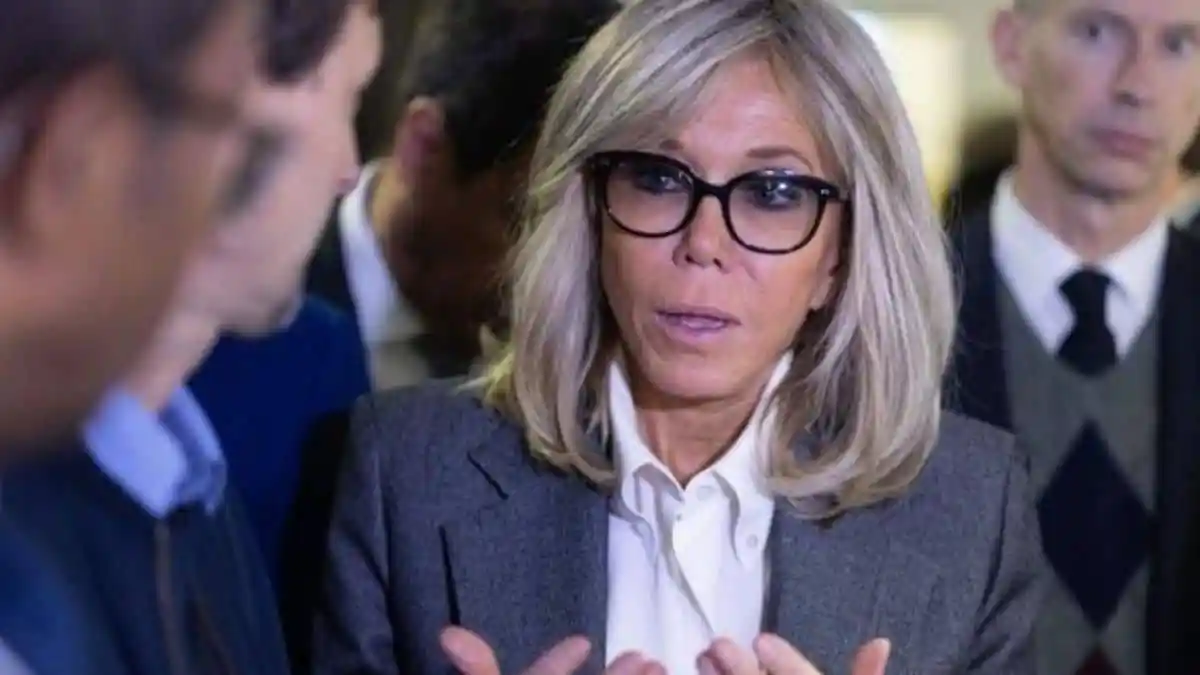 Brigitte Macron : ce détail sur son visage qui intrigue…