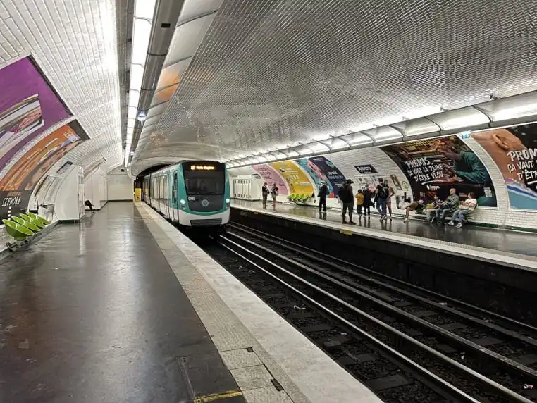 métro interdit