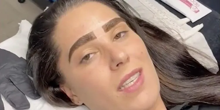 Cette célèbre influenceuse est très en colère contre son esthéticienne (vidéo)