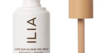 Hilary Swank ne peut pas vivre sans ce sérum teinté SPF