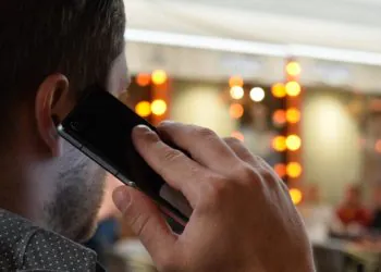 Australian Telecom Companies Face AUD 33.5 Million Fine Over False Internet Speed Claims