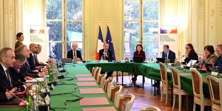 en dessous de 9 % de taux de chômage, la durée des prestations pour la plupart des bénéficiaires sera réduite d'un quart