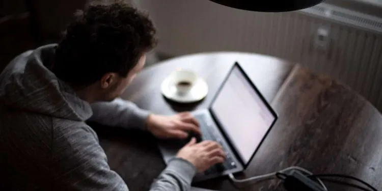 Pourquoi les ordinateurs de bureau coûtent moins cher aux entreprises