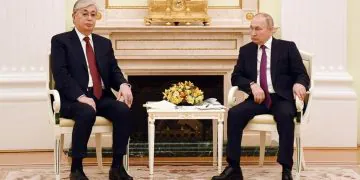  Vladimir Poutine est-il atteint de la maladie de Parkinson ?  Ces images sèment le doute (vidéo)