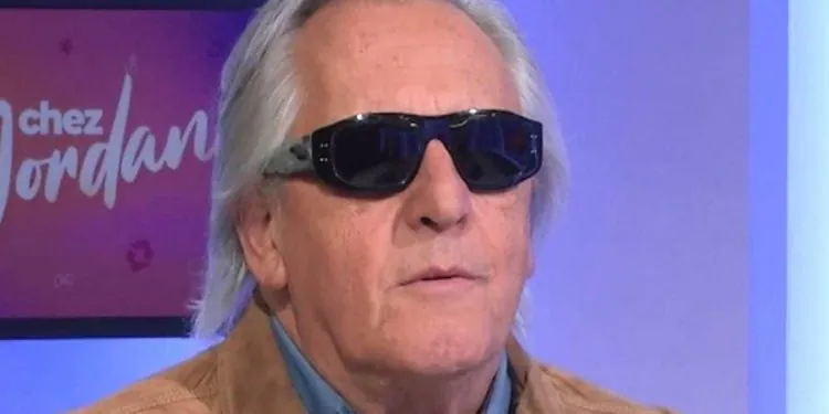 Gilbert Montagné : pourquoi le chanteur ne quitte jamais ses lunettes noires ?