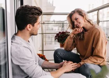8 façons dont les couples maintiennent leur lien fort