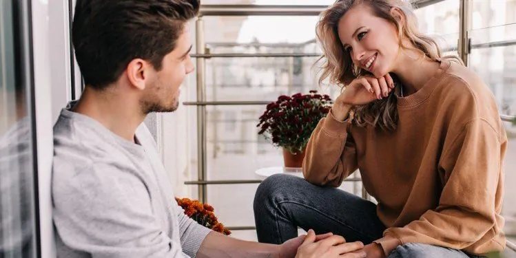 8 façons dont les couples maintiennent leur lien fort