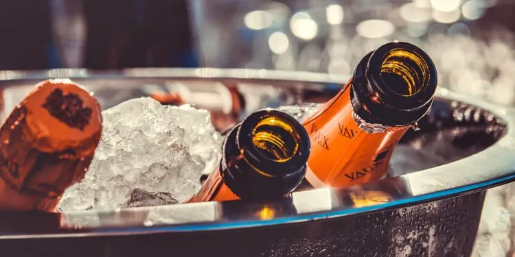 Combien de temps peut-on garder une bouteille de champagne ouverte ?