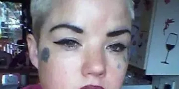 Cette maman a été refoulée de la fête de Noël de son enfant à cause de son apparence