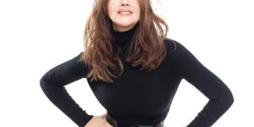 Dans Un Top Dore Transparent Monica Bellucci Devoile Sa Poitrine