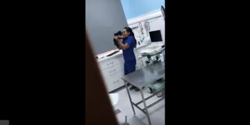 La maîtresse d'un homme du Yorkshire filme son vétérinaire en cachette... et ce qu'elle découvre la laissera sans voix !